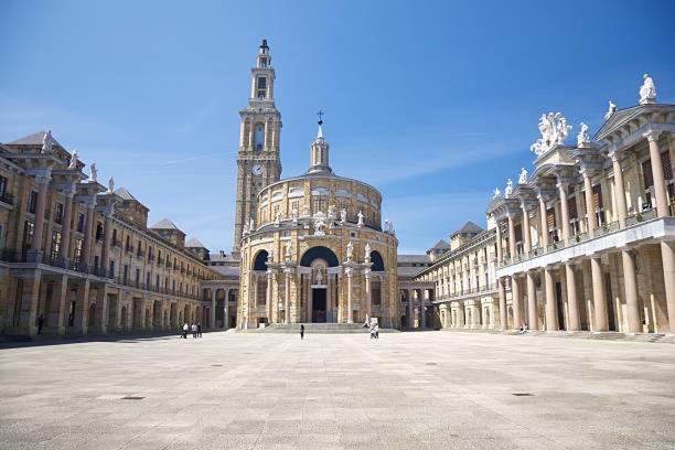 Piso Gijon Centro Lejlighed Eksteriør billede
